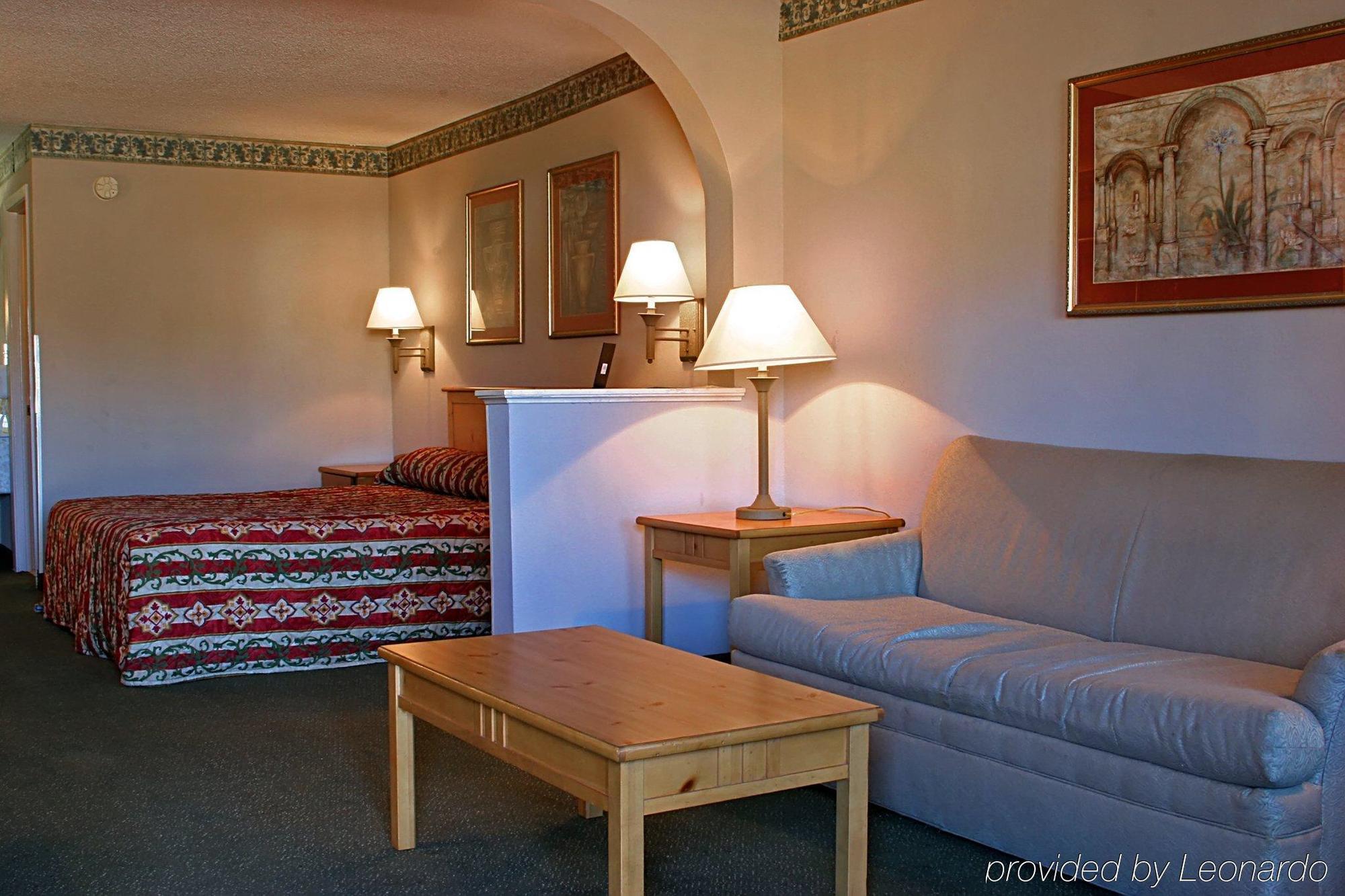 Days Inn & Suites By Wyndham Starkville Quarto foto